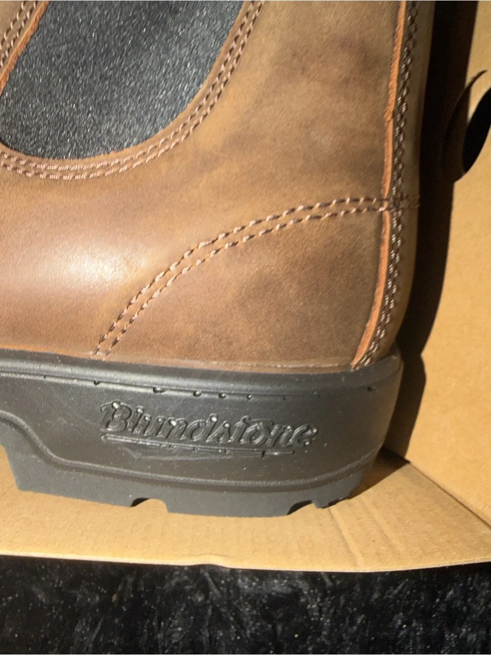Blundstone Brown Leather Chukka Boots with Black Elastic Panels